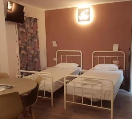 Perea White Suites Peraía エクステリア 写真