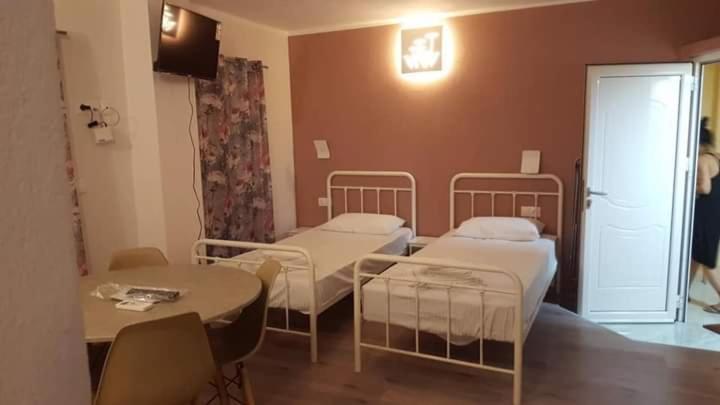 Perea White Suites Peraía エクステリア 写真