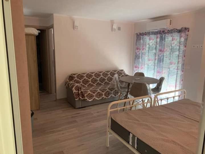 Perea White Suites Peraía エクステリア 写真